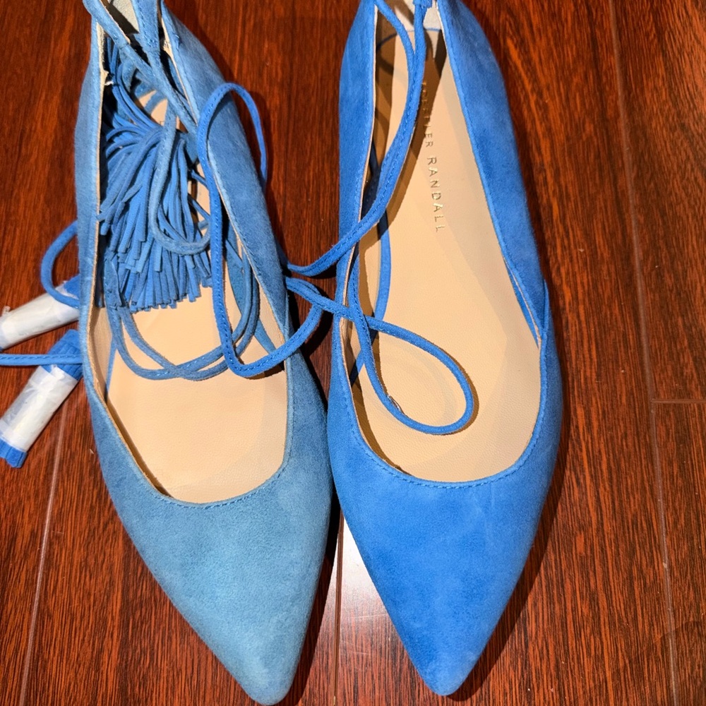 NWT Loeffler Randall Two-Tone Blue Flats with flaw size 6.5
